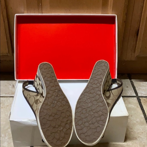 Original coach wedges size 8 with box - Picture 3 of 5